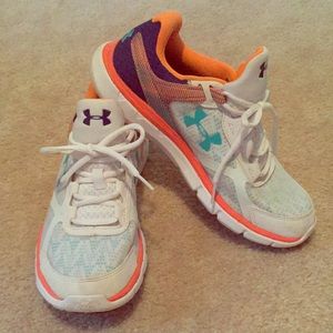 Great condition Under Armour sneakers
